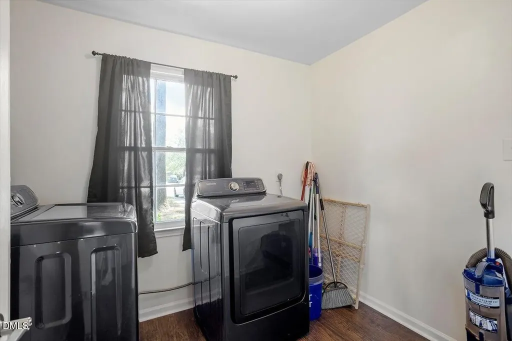 4217 Live Oak Road Raleigh NC 27604