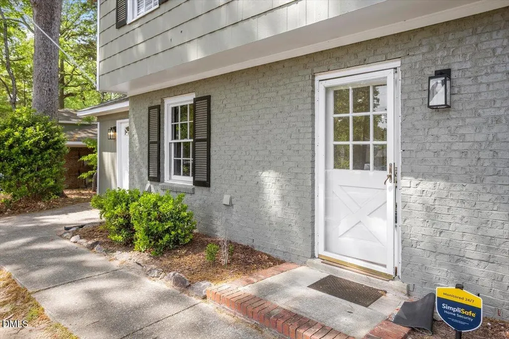 4217 Live Oak Road Raleigh NC 27604