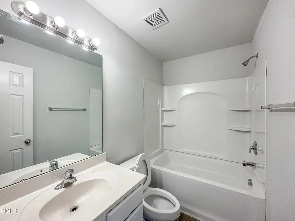 7931 Averette Hill Drive Raleigh NC 27616