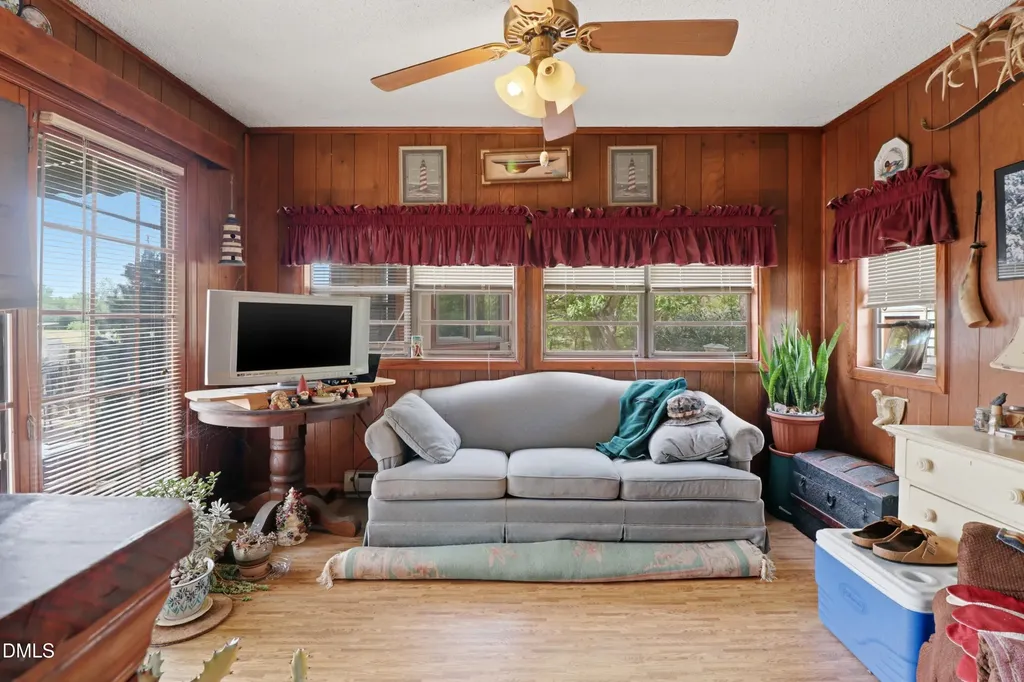 384 Lynch Road Selma NC 27576
