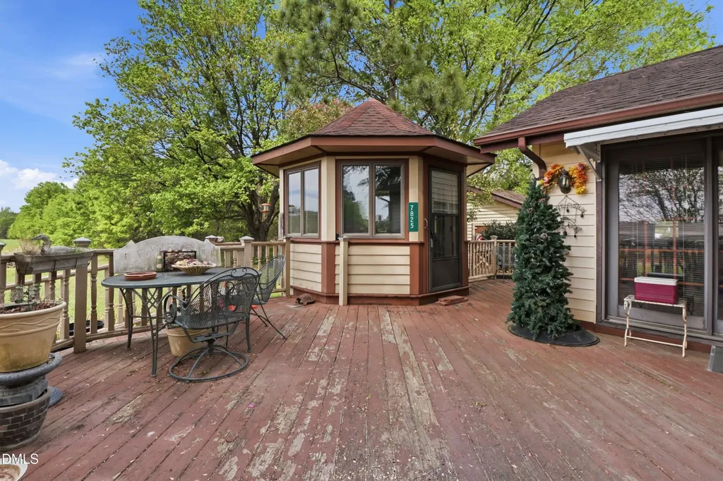 384 Lynch Road Selma NC 27576