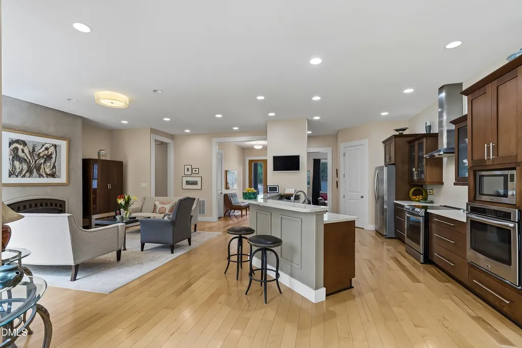 10004 Sandcreek Court Chapel Hill NC 27517
