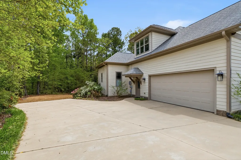 10004 Sandcreek Court Chapel Hill NC 27517