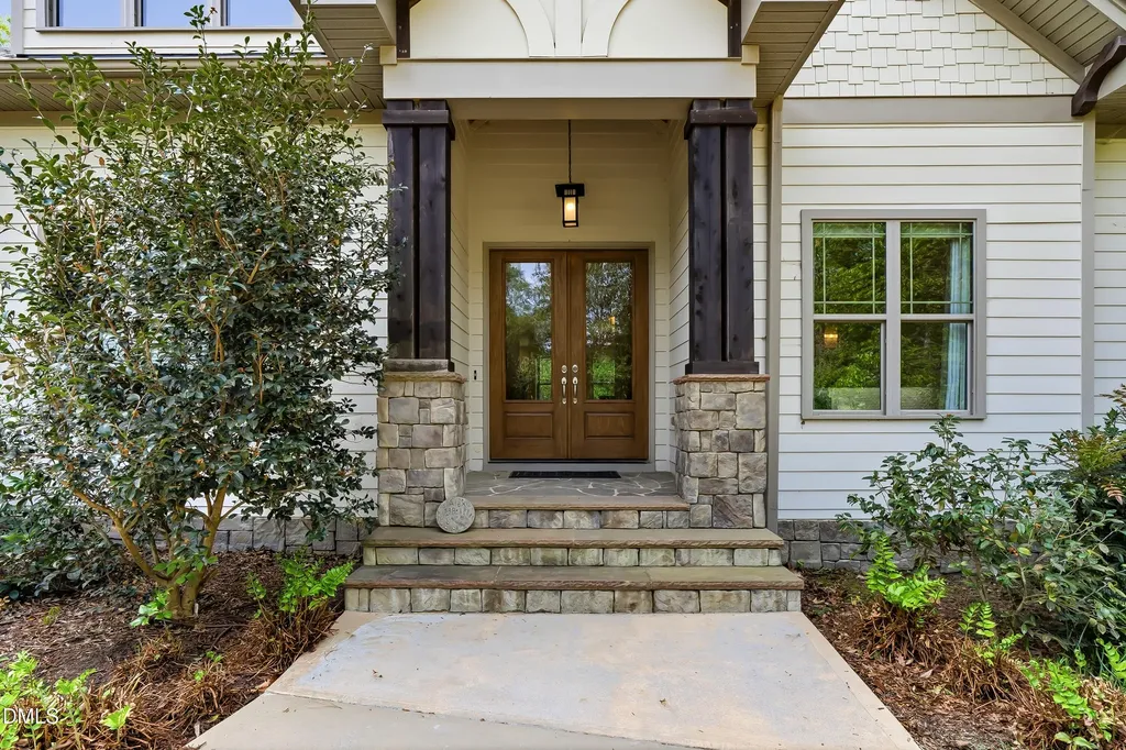10004 Sandcreek Court Chapel Hill NC 27517
