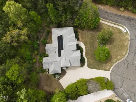 10004 Sandcreek Court Chapel Hill NC 27517