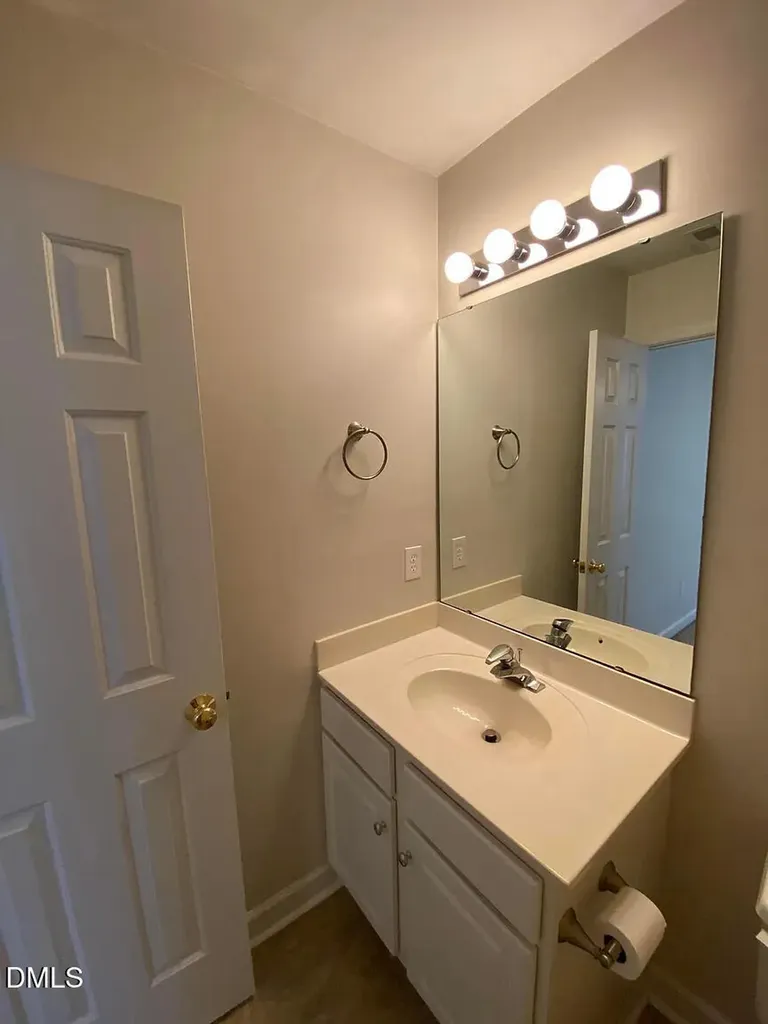 9110 Grassington Way Raleigh NC 27615