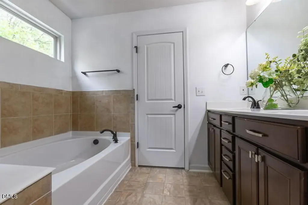 3424 Althorp Drive Raleigh NC 27616