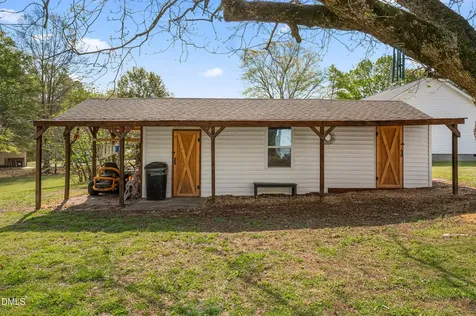 2795 Johnny Baker Road Willow Springs NC 27592
