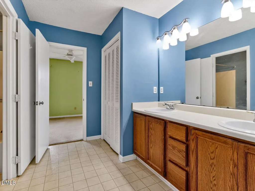 5410 Ridgeloch Place Raleigh NC 27612