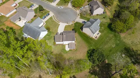 816 Hawthorn Ridge Drive Whitsett NC 27377