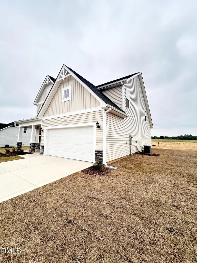 102 Maverick Lane Dunn NC 28334