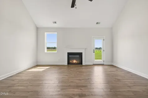 102 Maverick Lane Dunn NC 28334