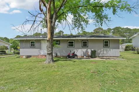 2809 Coronada Parkway Fayetteville NC 28312