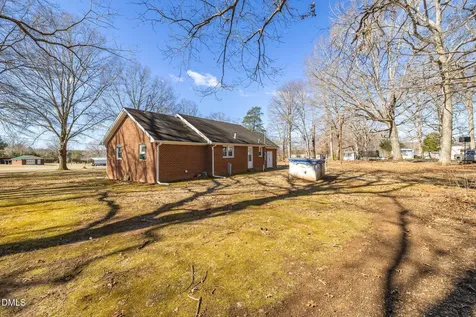 5513 Nc Highway 700 Eden NC 27288