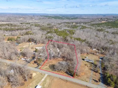 5513 Nc Highway 700 Eden NC 27288