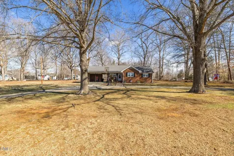 5513 Nc Highway 700 Eden NC 27288