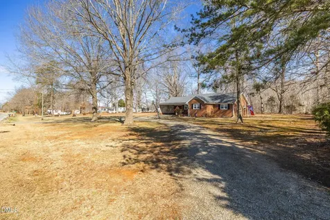 5513 Nc Highway 700 Eden NC 27288