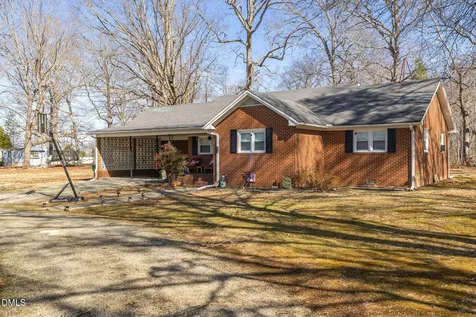 5513 Nc Highway 700 Eden NC 27288