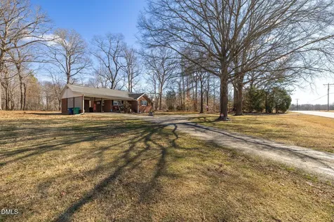 5513 Nc Highway 700 Eden NC 27288