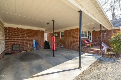 5513 Nc Highway 700 Eden NC 27288