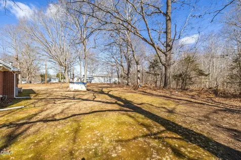 5513 Nc Highway 700 Eden NC 27288