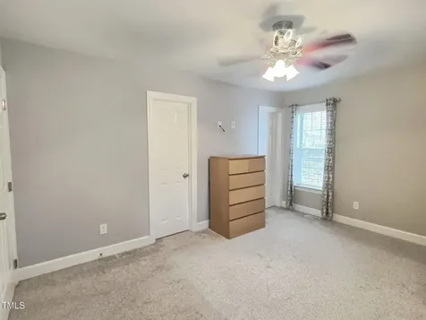 20 Hollyfield Lane Youngsville NC 27596