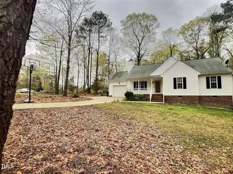 20 Hollyfield Lane Youngsville NC 27596