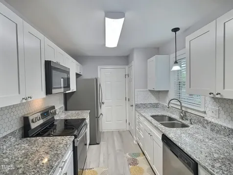 20 Hollyfield Lane Youngsville NC 27596