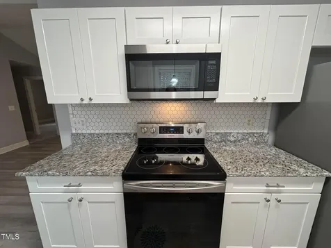 20 Hollyfield Lane Youngsville NC 27596