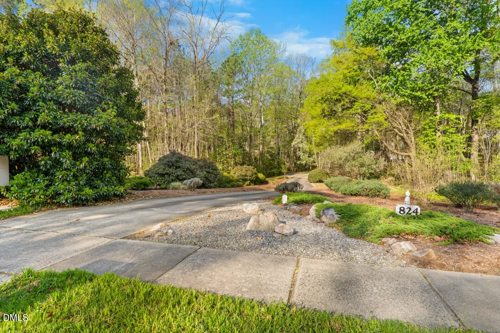 824 Pinehurst Drive Chapel Hill NC 27517