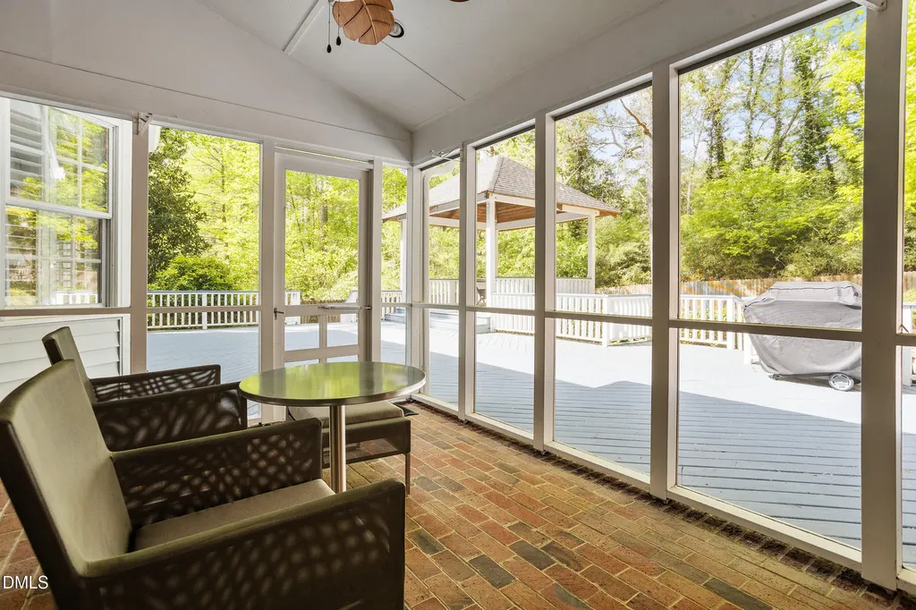 824 Pinehurst Drive Chapel Hill NC 27517