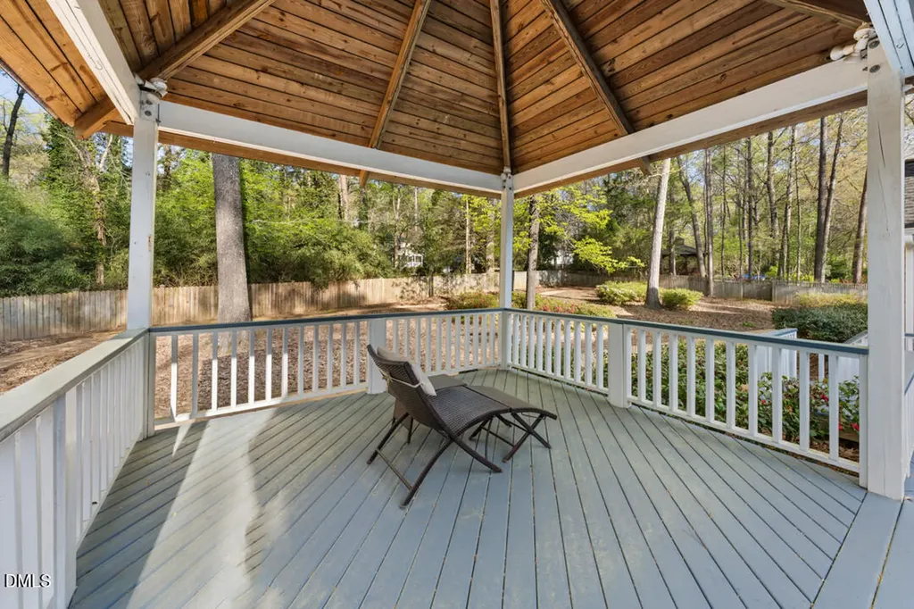 824 Pinehurst Drive Chapel Hill NC 27517