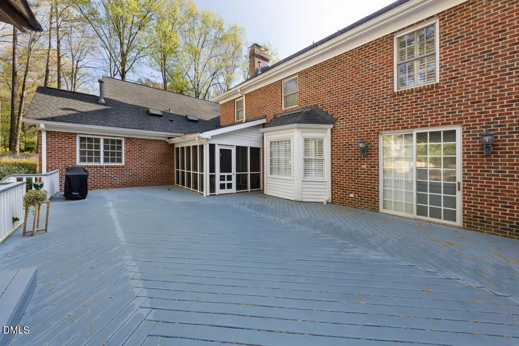 824 Pinehurst Drive Chapel Hill NC 27517