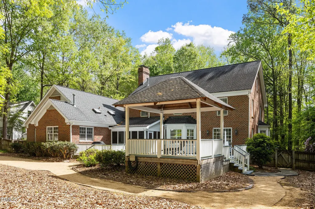 824 Pinehurst Drive Chapel Hill NC 27517