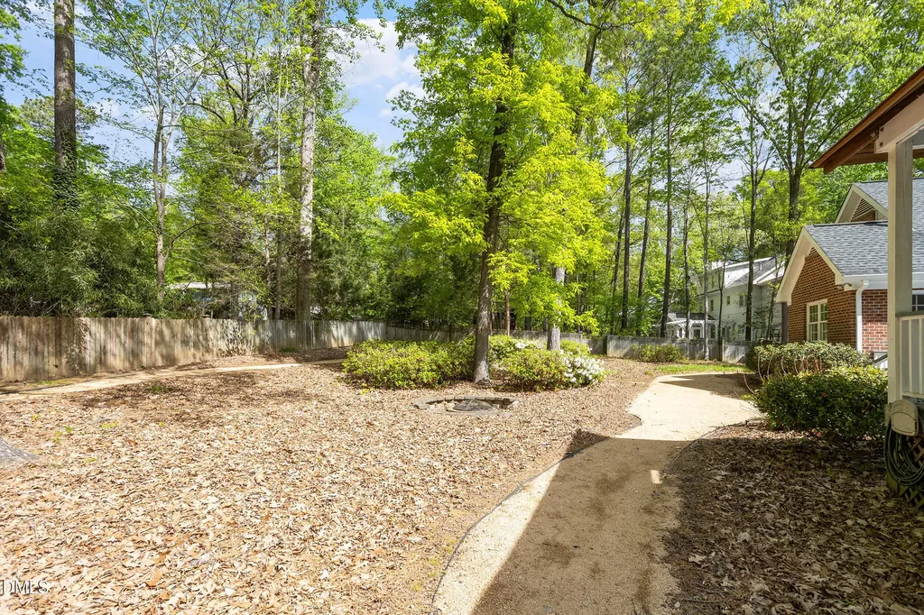 824 Pinehurst Drive Chapel Hill NC 27517