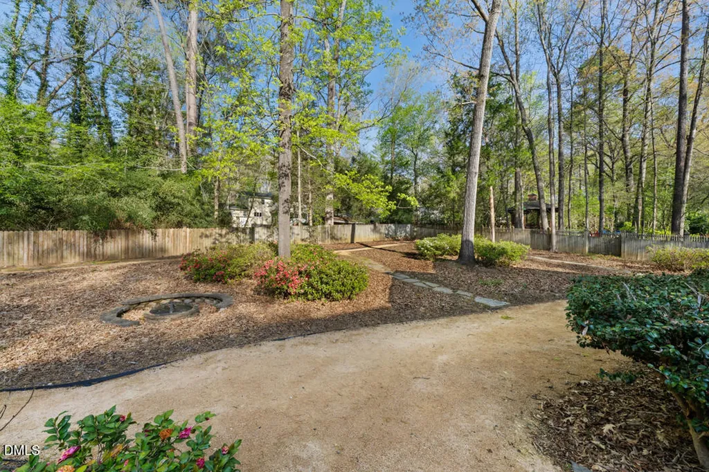 824 Pinehurst Drive Chapel Hill NC 27517