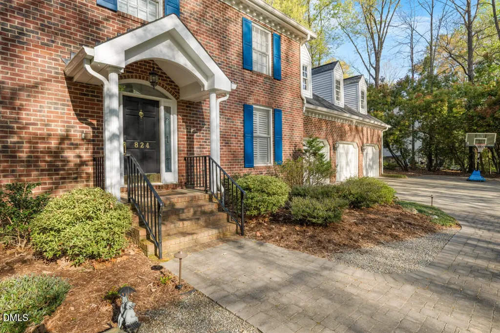 824 Pinehurst Drive Chapel Hill NC 27517