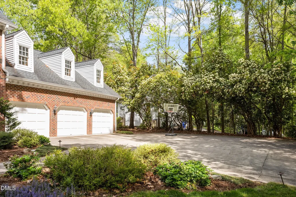 824 Pinehurst Drive Chapel Hill NC 27517