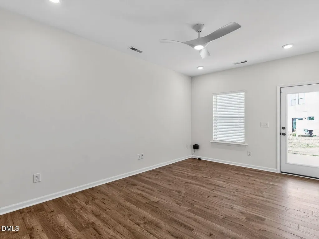 38 N District Avenue Clayton NC 27527