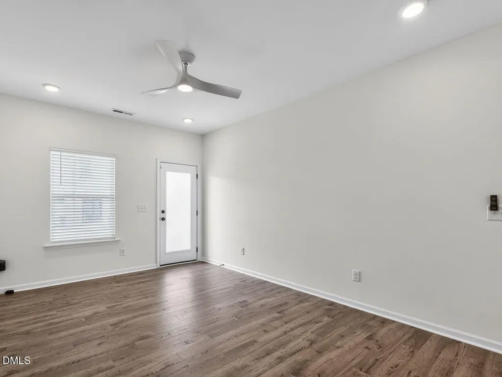 38 N District Avenue Clayton NC 27527