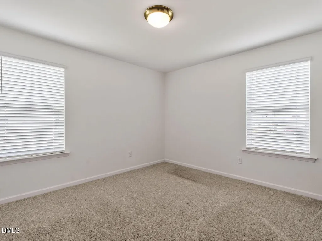 38 N District Avenue Clayton NC 27527