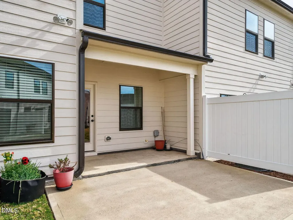 38 N District Avenue Clayton NC 27527