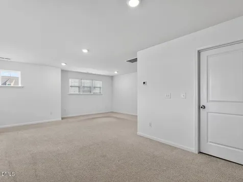 38 N District Avenue Clayton NC 27527