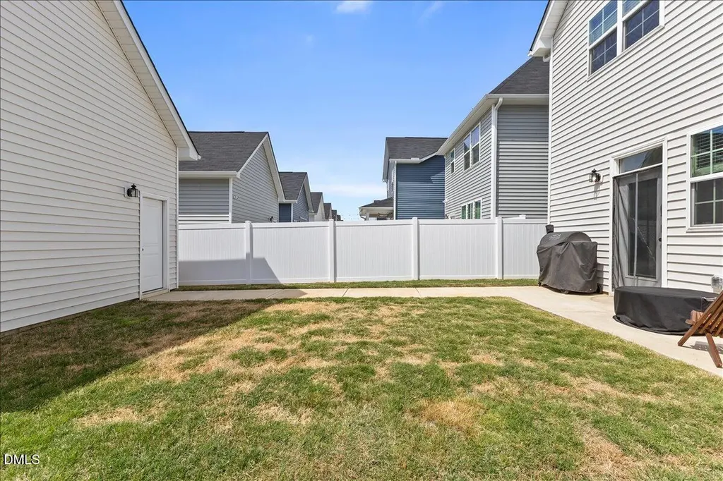 33 Pear Blossom Parkway Clayton NC 27520