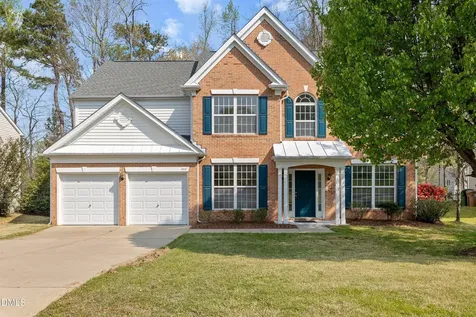 402 Sherwood Forest Place Cary NC 27519