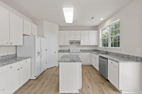 402 Sherwood Forest Place Cary NC 27519
