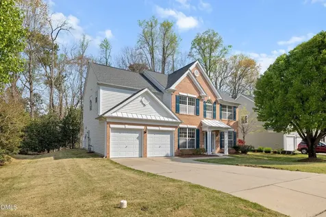402 Sherwood Forest Place Cary NC 27519