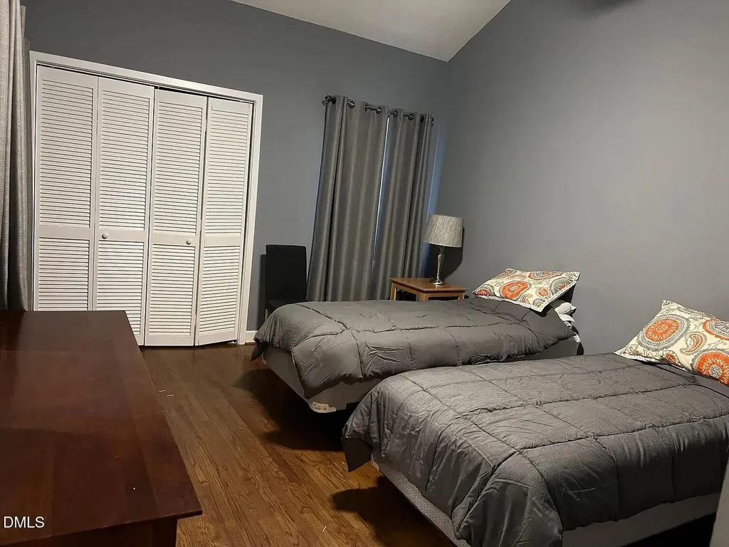 23 Bloomsbury Court Chapel Hill NC 27517