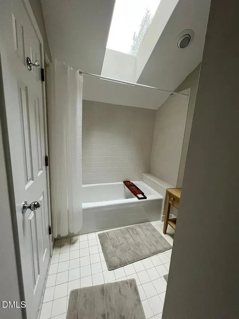 23 Bloomsbury Court Chapel Hill NC 27517