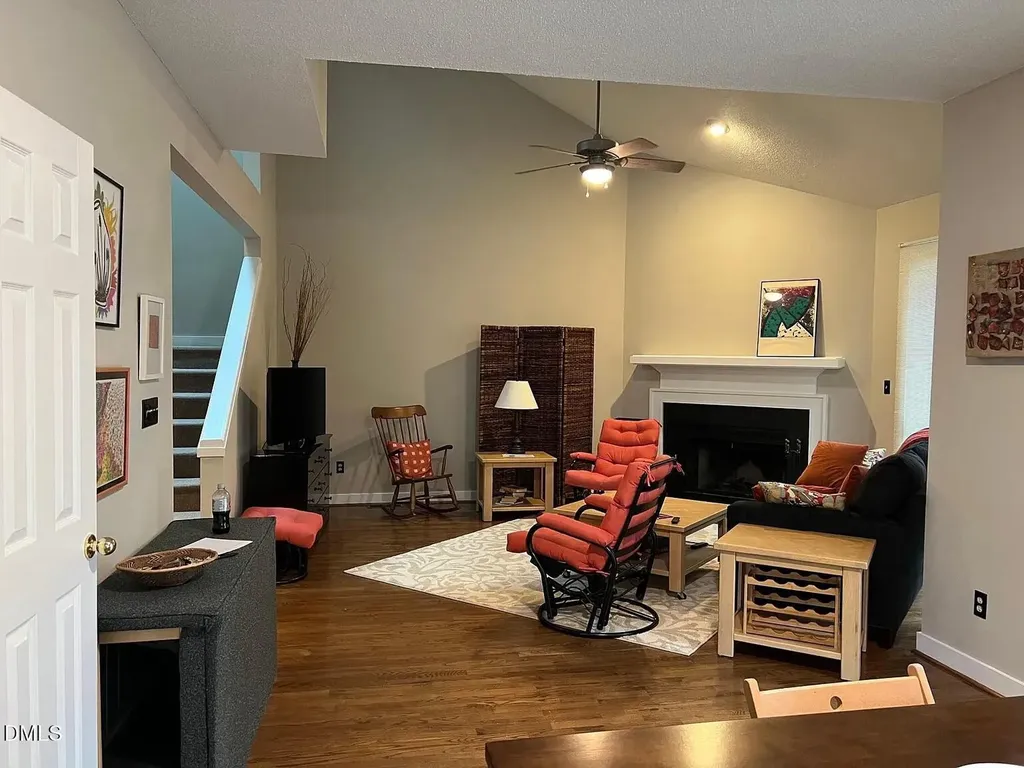 23 Bloomsbury Court Chapel Hill NC 27517